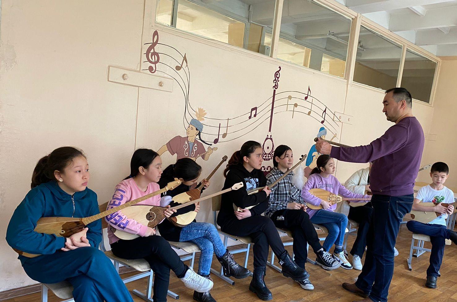 Көктемгі каникул кезінде оқушыларға үйірме жұмыстары өткізілуде.