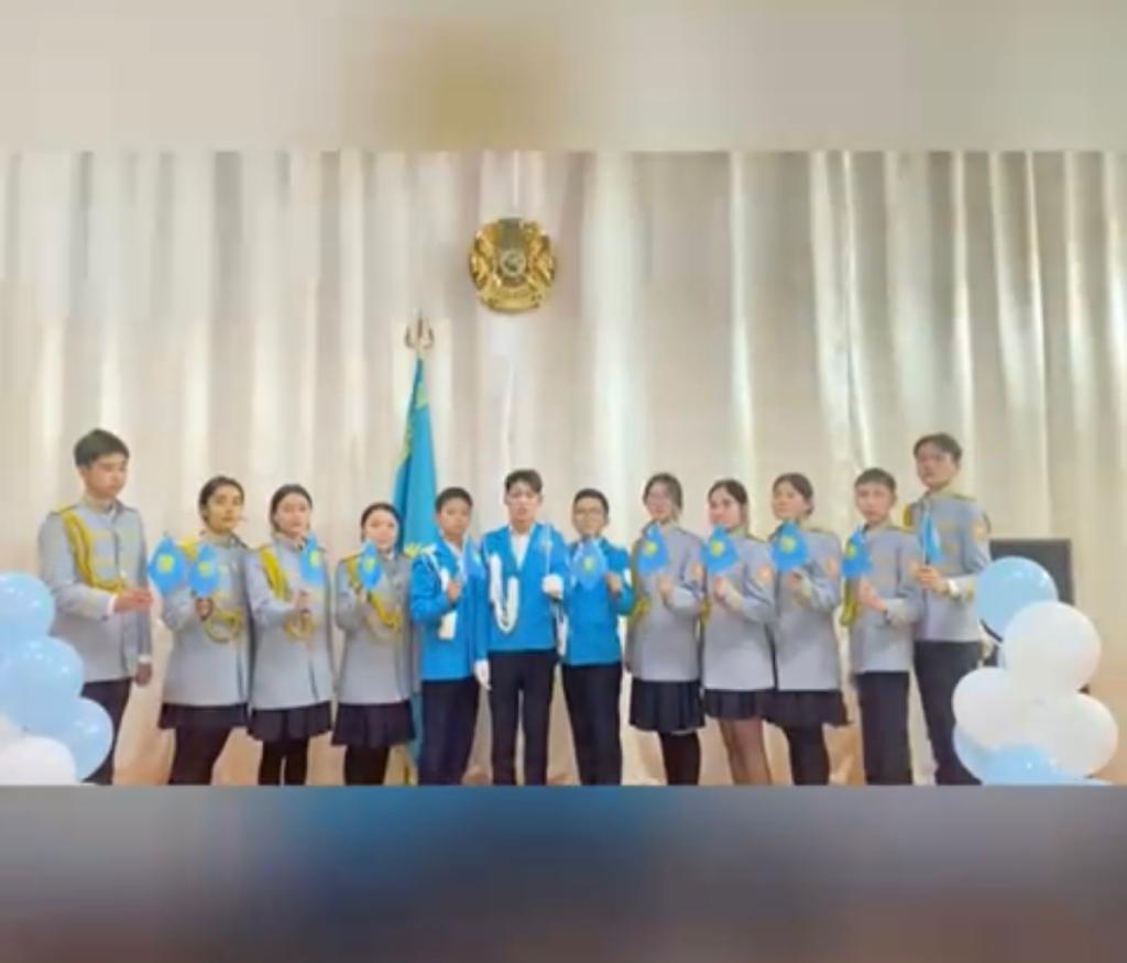 №58 жалпы білім беретін мектеп оқушылары мен “Болашақ” өзін-өзі басқару ұйымының мүшелері қазақ елін 25 қазан Республика күнімен шын жүректен құттықтайды!