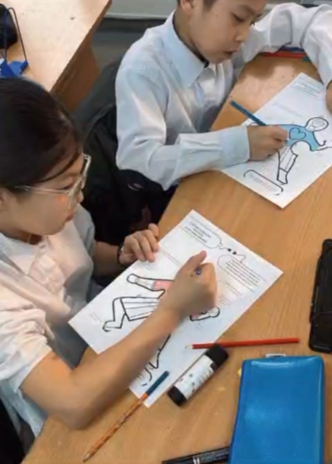 Бастауыш сынып оқушыларымен “Эмоционалды инттеллектті” дамыту мақсатында психологиялық ағарту жұмыстары жүргізілді.